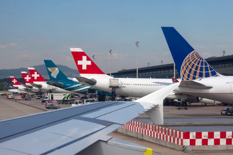 Zurich_airport_overview_(7927507116)